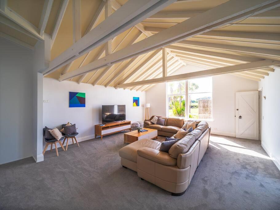 3-bedroom home 4km to Grand Prix track photo 2