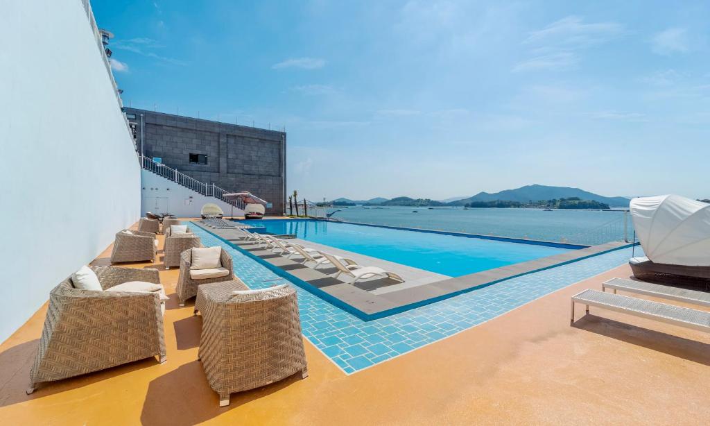 Arte Resort Spa & Pool Villa photo 2