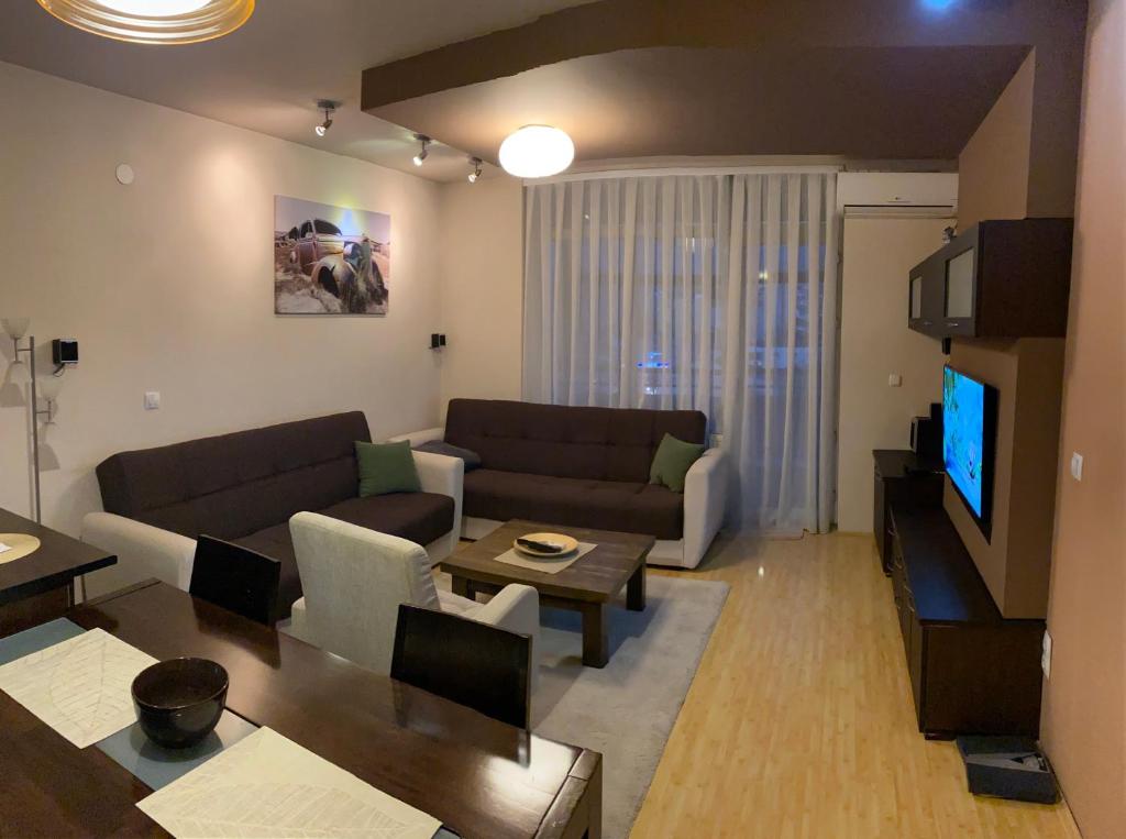 Redon's City Center Apartment photo 2