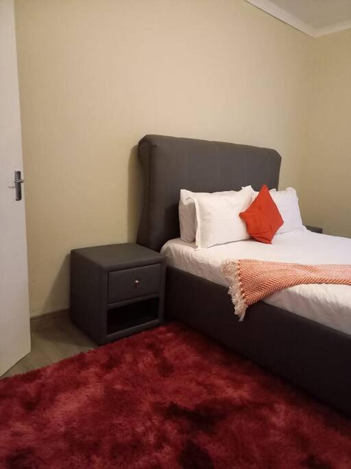 Comfy hidden home in Mthatha photo 1