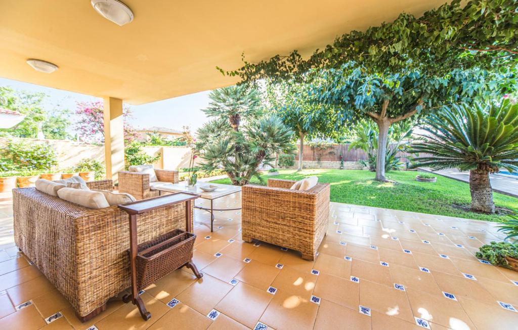 Agradable Villa junto al mar con piscina photo 3