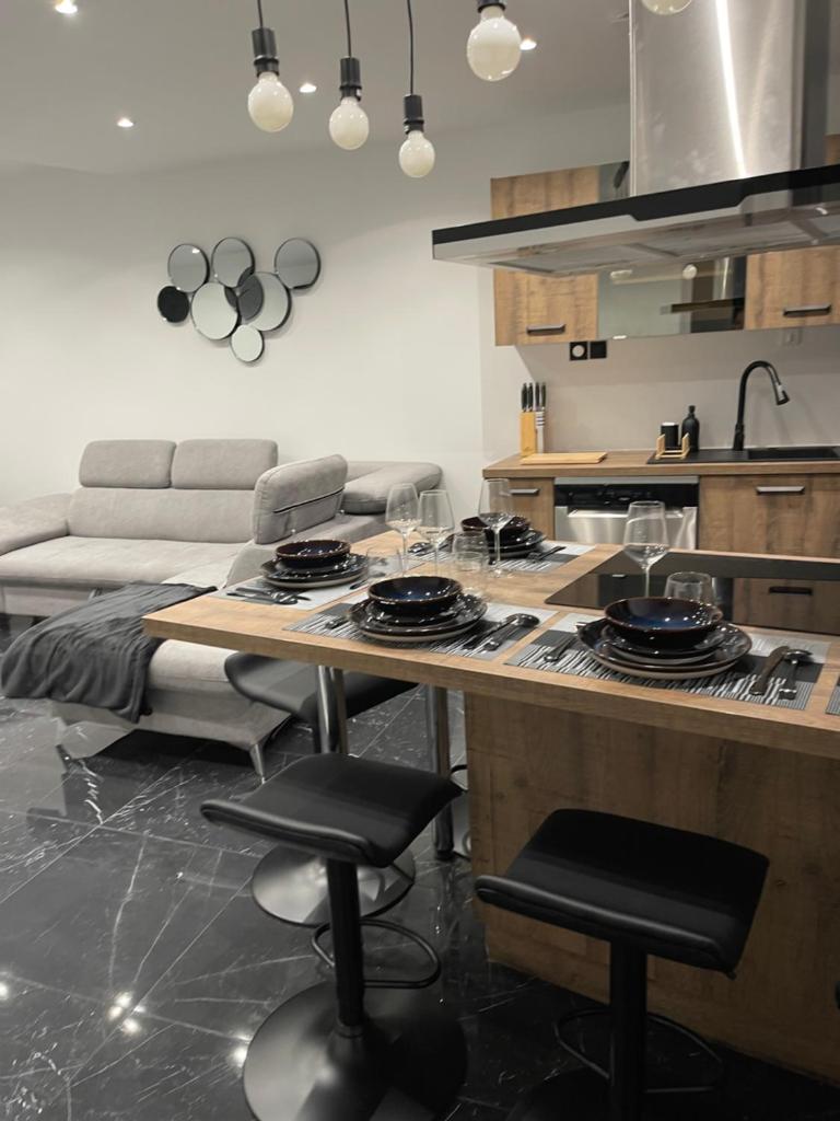 Appartement hors du commun avec son jacuzzi photo 3