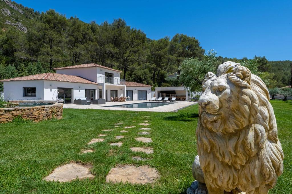 VILLA KOÏ CASTELLET*PISCINE*SPA*SALLE DE SPORT*CINÉMA* photo 3