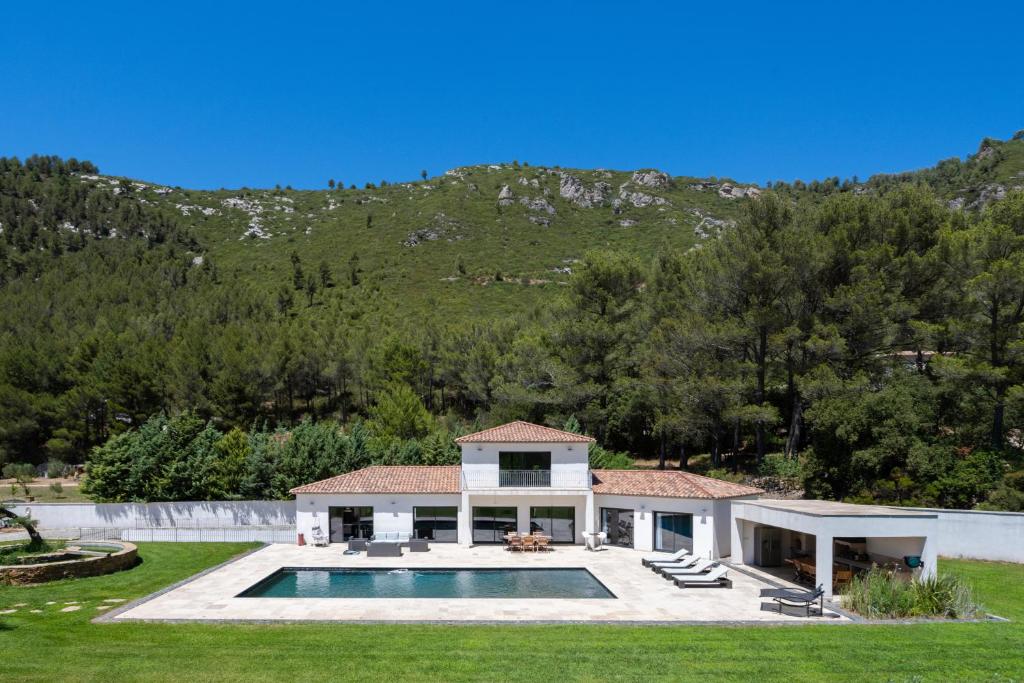 VILLA KOÏ CASTELLET*PISCINE*SPA*SALLE DE SPORT*CINÉMA* photo 2