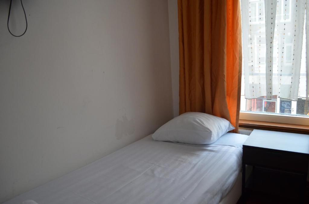 Одноместный (Одноместный номер с собственной ванной комнатой), Budget Hostel Sphinx