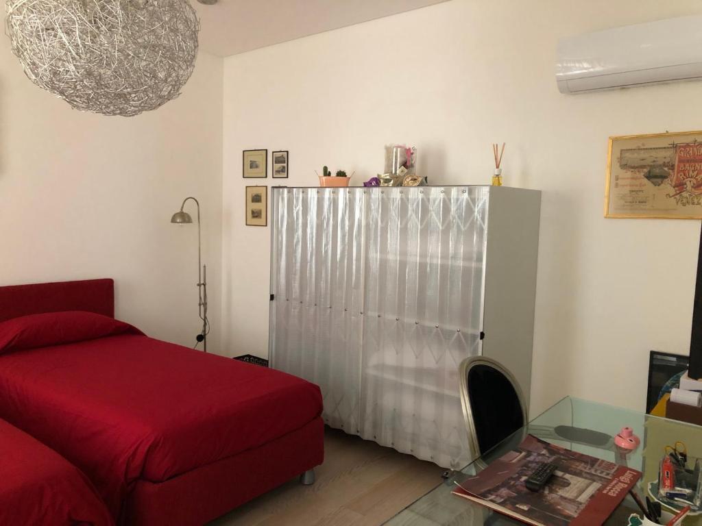 Ghetto Apartment for 4 photo 2