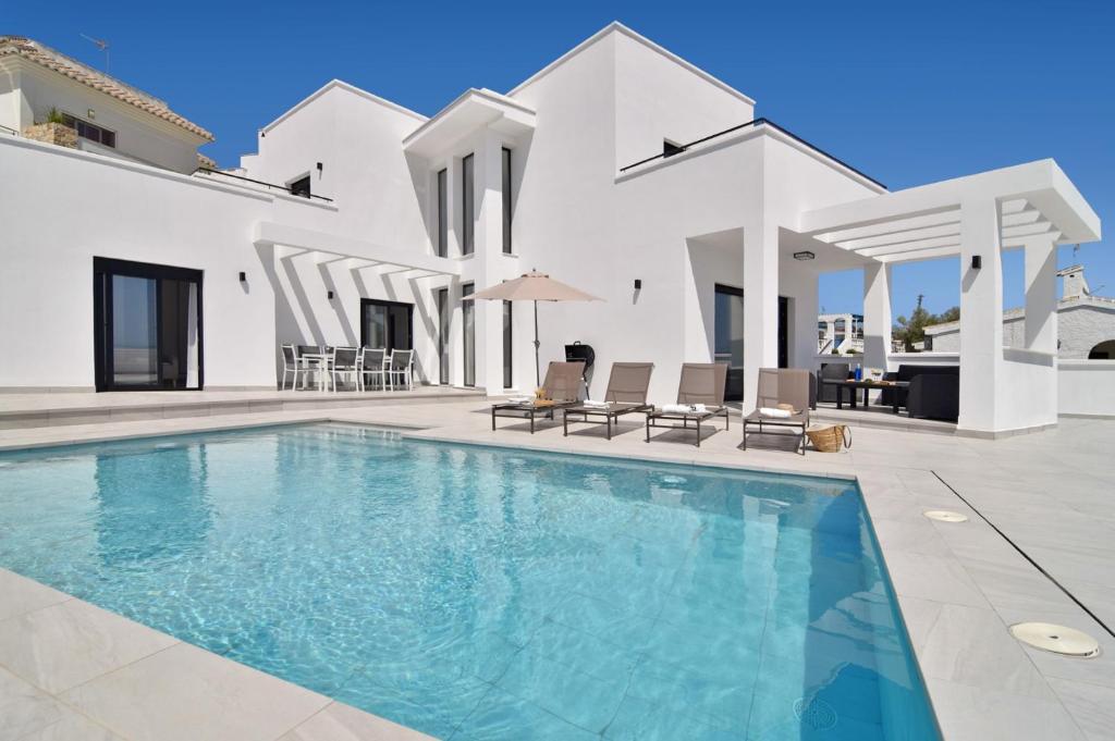 Villa Rosamar by Villa Plus
