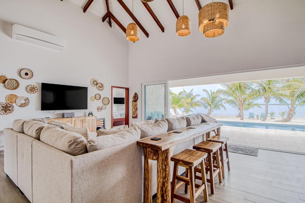 Tres Palmas Beach House