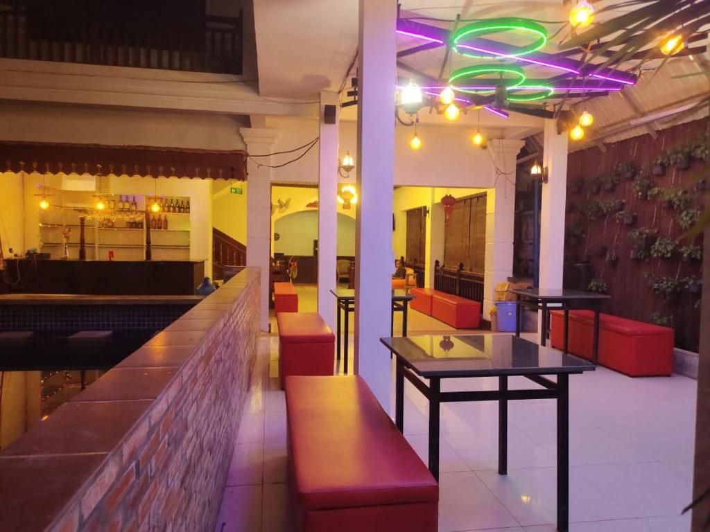 Hotel Four Square photo 1