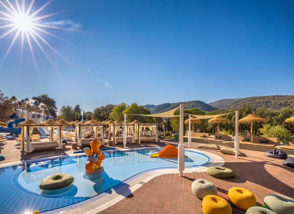 Valamar Amicor Green Resort photo 4