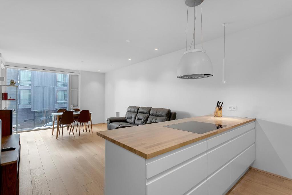 Cozy and Modern Apartment - Best Location in Reykjavík