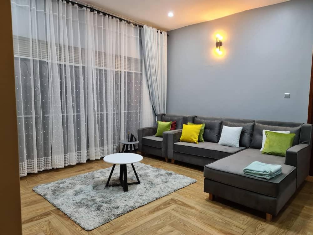 Unia fancy flats 3 bed room apartment- Flat 2 photo 1