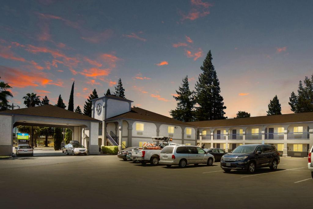 SureStay Hotel by Best Western Ukiah image