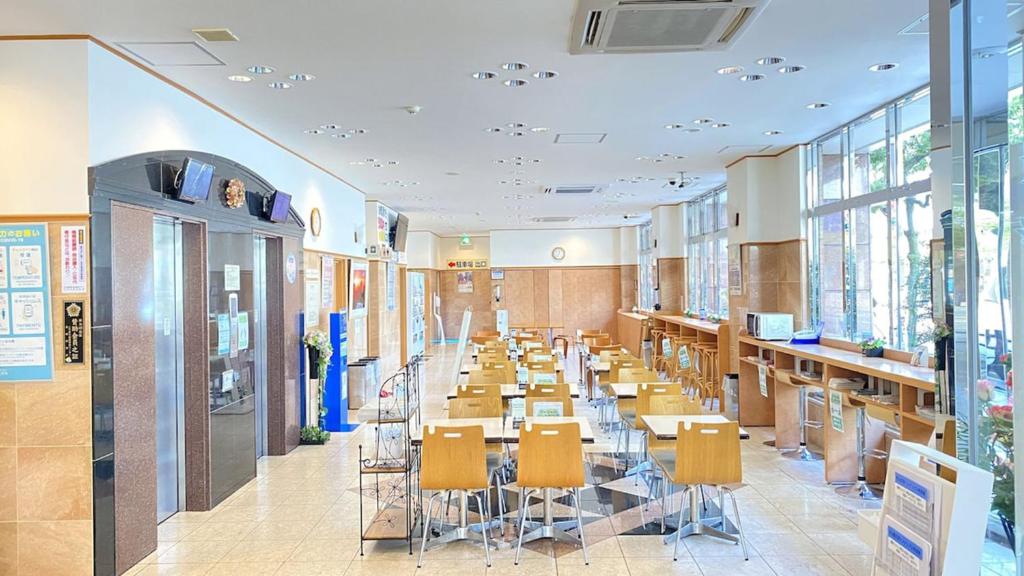 Toyoko Inn Matsuyama Ichibancho photo 1