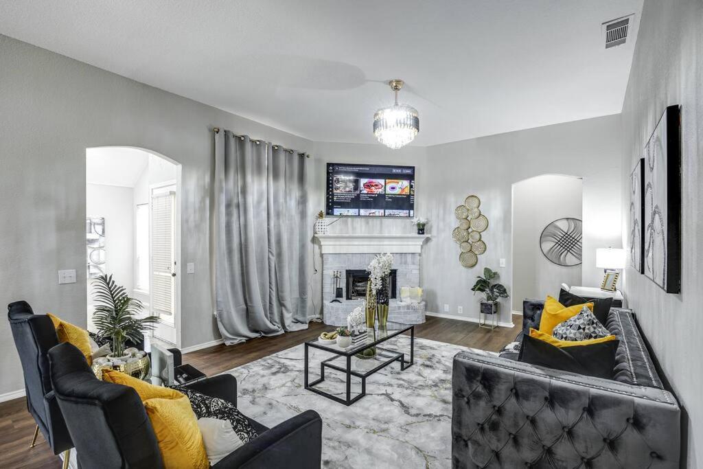 Entire Home Hosted By Jennifer