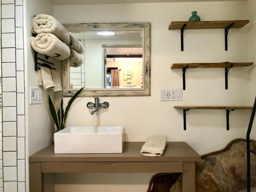 NEW! Prickly Pear Unique Studio with bathroom built into the rocks image