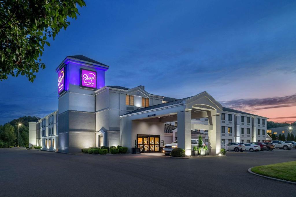 Sleep Inn & Suites Cross Lanes - South Charleston image