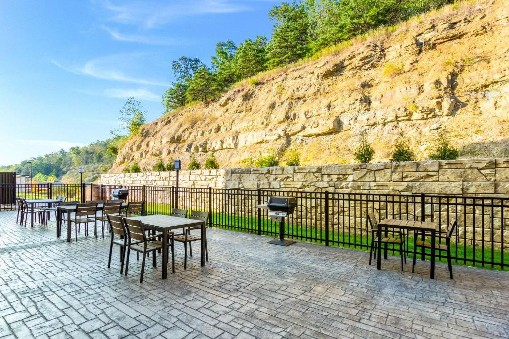 MainStay Suites Winfield - Teays Valley image