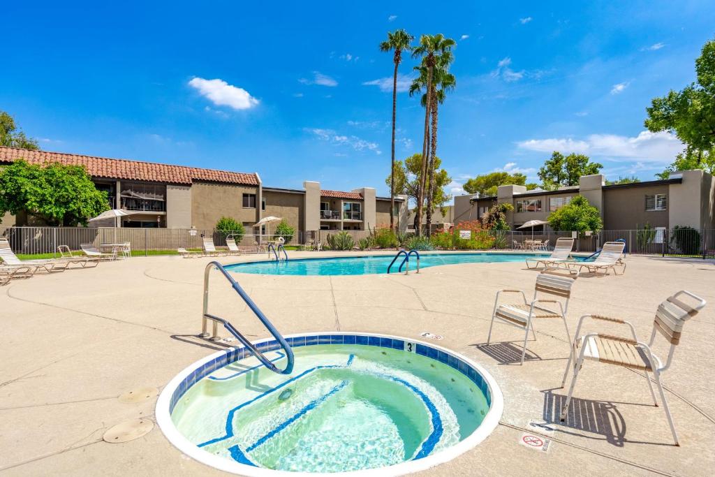 Desert Paradise in Arcadia ~ Pool, Hot Tub, Views! image