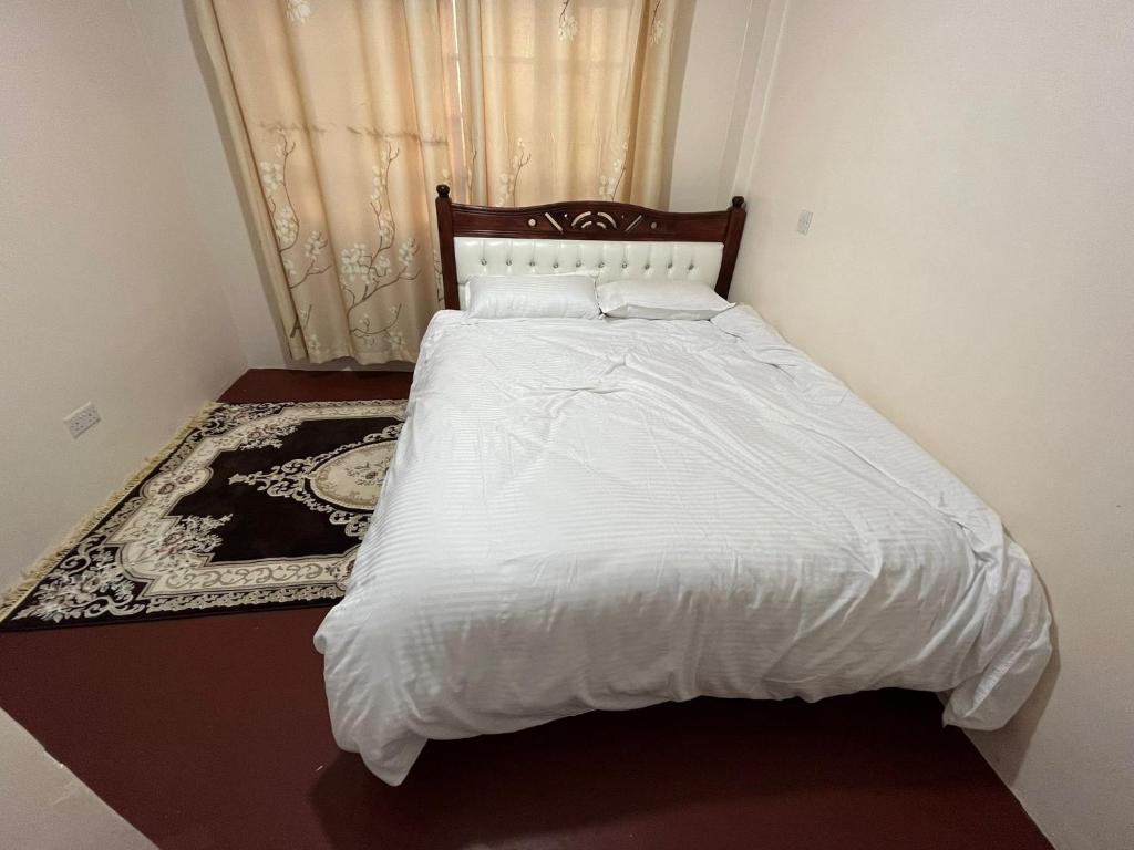 Remarkable 2-Bed Apartment Cozy and Comfortable photo 4