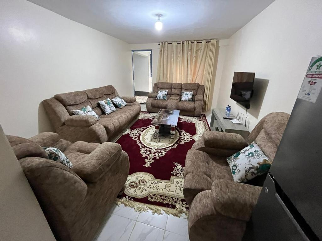 Remarkable 2-Bed Apartment Cozy and Comfortable photo 1