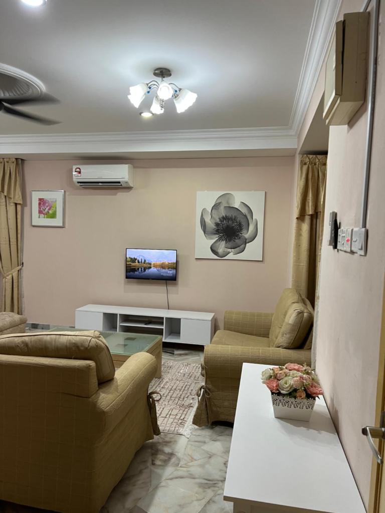 D’Lestari Homestay photo 1