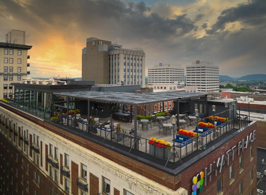 Hyatt Place Knoxville Downtown image