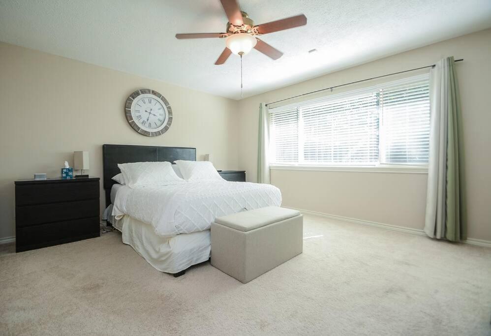 Beautiful Woodlands House Near Mall, Riverwalk! photo 3