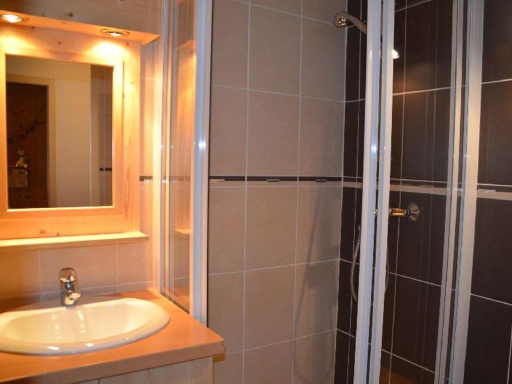 Chaleureux studio cabine pour 3 pers. - Les Menuires - Animaux admis - FR-1-452-43 - Tap to explore photos