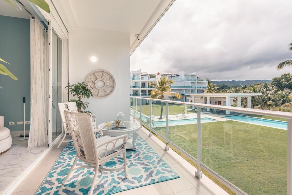 Playa Bonita Jaw-ping Apartment at Lake View