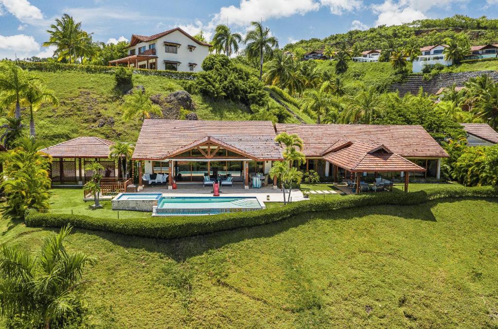 Amazing 3 Bedrooms Villa at Puerto Bahia photo 4