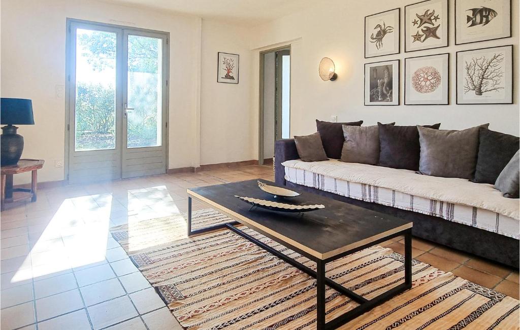 Nice Home In Le Grand-village-plage With Wifi And 4 Bedrooms photo 2