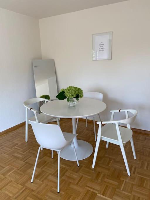 SCHÖNE HELLE FERIENWOHNUNG