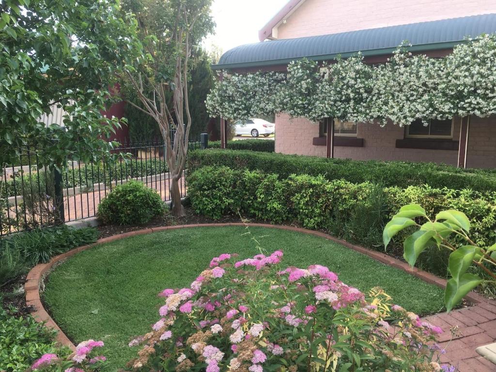 Country Apartments photo 2