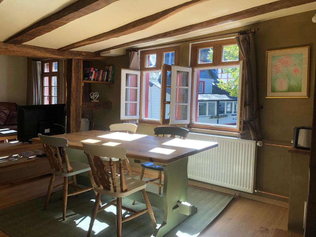 Ferienhaus An der Rur - 4 Apartments mitten in Monschau photo 2