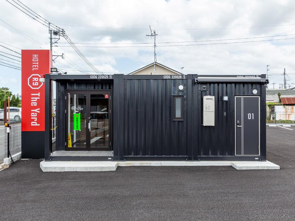 HOTEL R9 The Yard Buzen photo 2