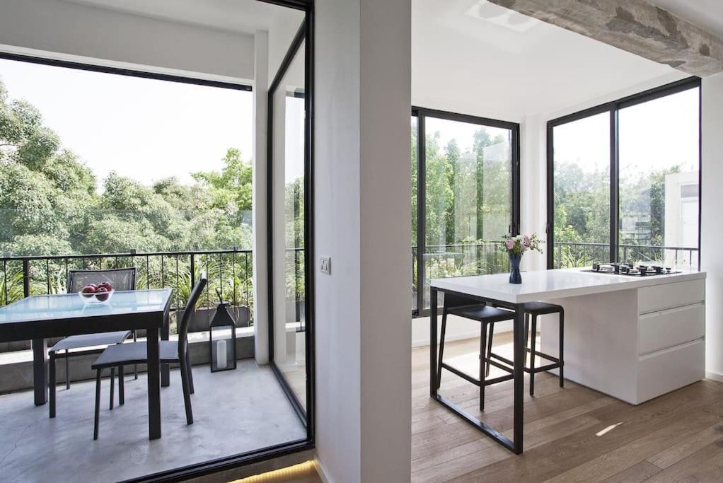Gorgeous 2BR in Nordau by Holiday-rentals photo 3
