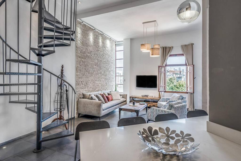 Duplex In Flea Market by Holiday-rentals