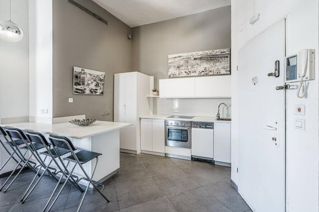 Duplex In Flea Market by Holiday-rentals photo 1