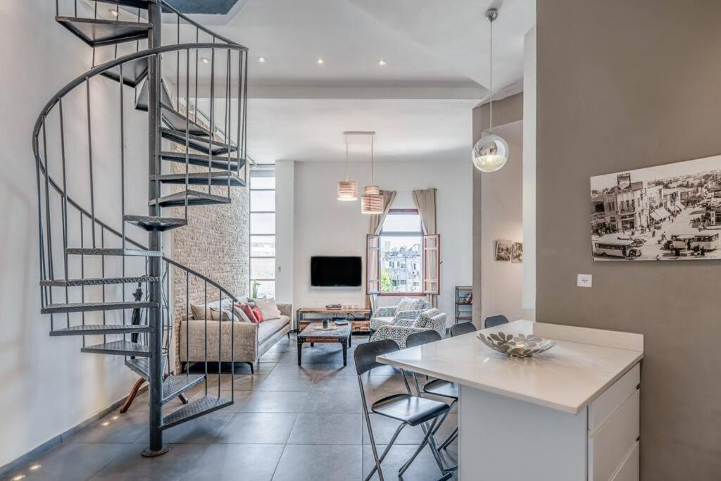 Duplex In Flea Market by Holiday-rentals photo 3