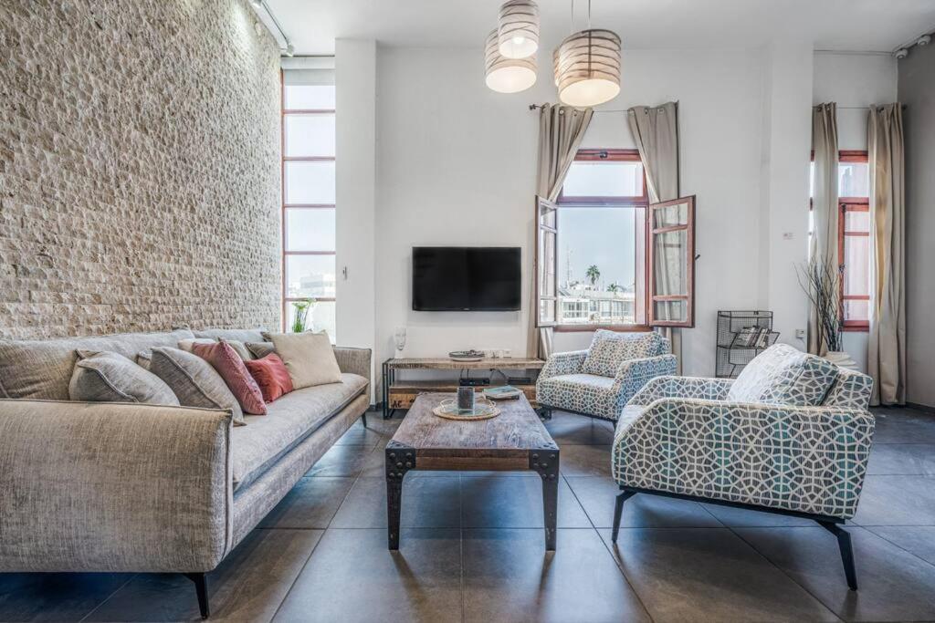 Duplex In Flea Market by Holiday-rentals photo 4