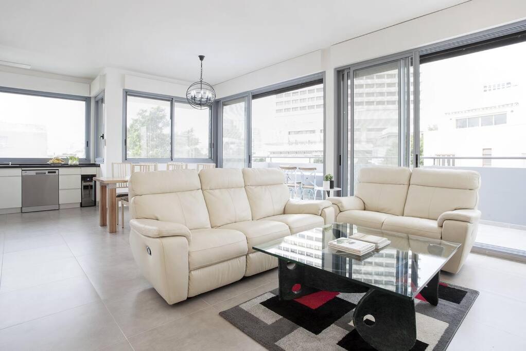 Beautifull 2BR In Pinsker by Holiday-rentals photo 2