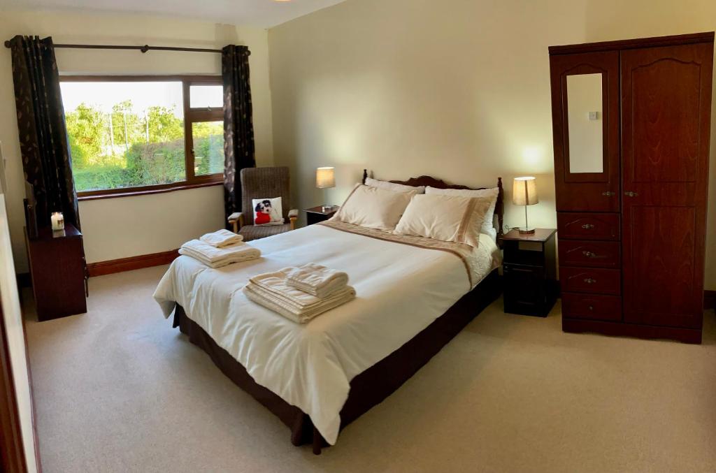 Lily's - 3 Bedroom Country Cottage with Large Garden photo 1