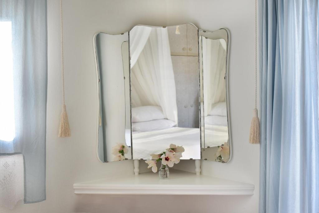 Lydia House by Elefthia Syros photo 3