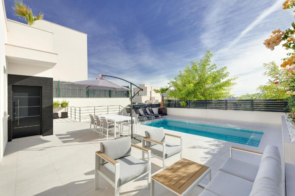 Villa Blanka, amazing villa with Hot tube & heated pool in Polop, Alicante photo 3