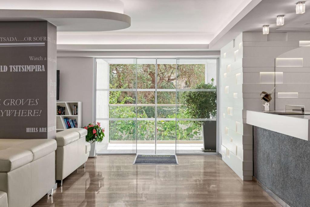 TRYP by Wyndham Corfu Dassia photo 2