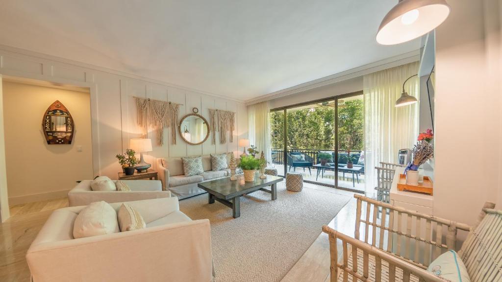 Special Price Deluxe 2BR at El Portillo photo 1