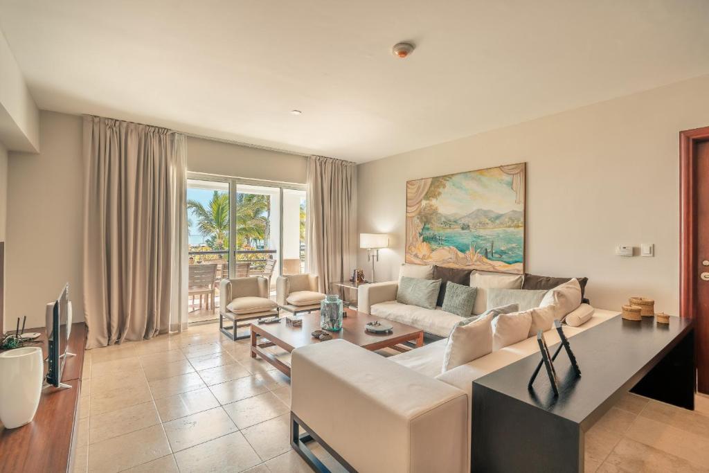 NEW 2BR Apt w Jacuzzi Punta Palmera CBA photo 3