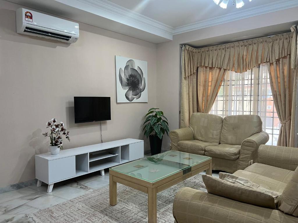 D’Lestari Homestay photo 3