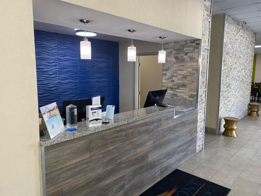 Baymont by Wyndham Cheraw photo 3